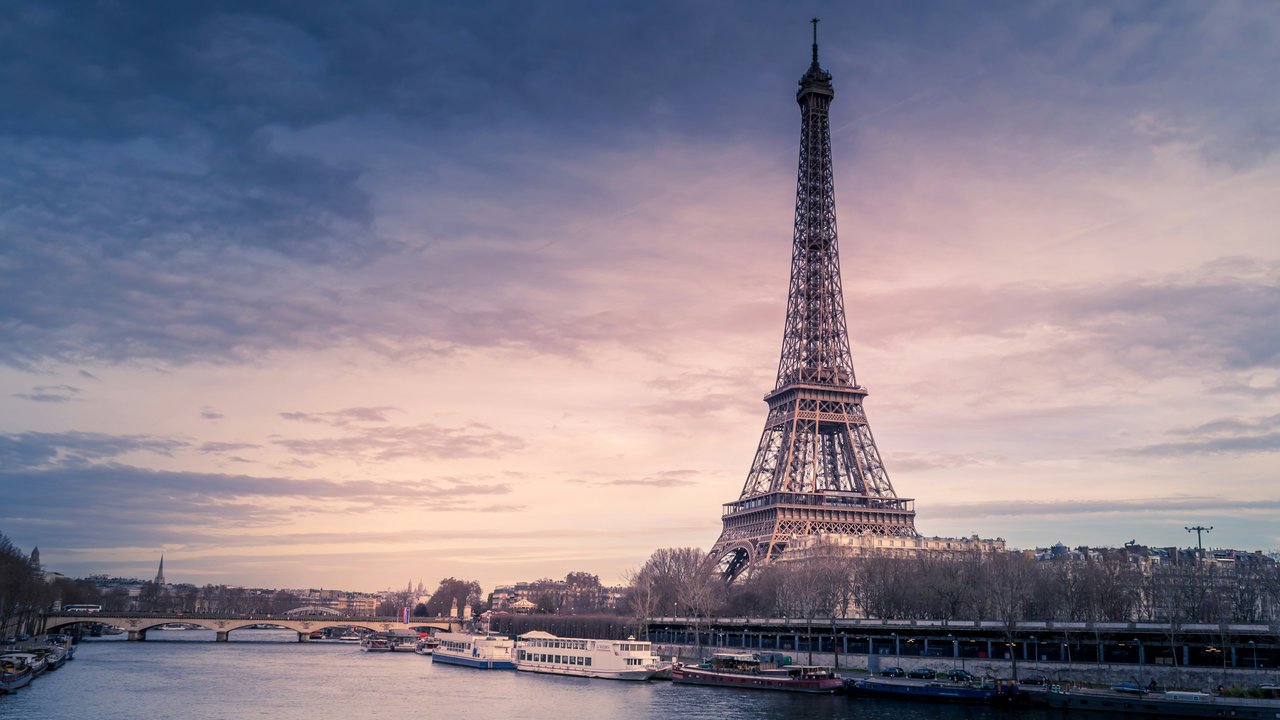 Learn how to apply for a Schengen France visa and travel across Europe with ease. Requirements, tips, and updates for 2025 included.