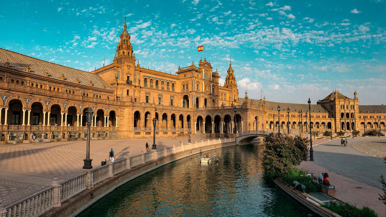 Explore Spain Digital Nomad Visa: Work remotely in sunny Spain with a flexible visa for non-EU/EEA nationals. Apply today!.