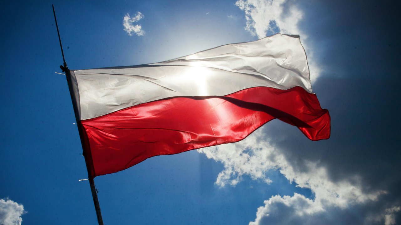 Learn how to get a Schengen Poland visa in 2025 — requirements, documents, steps, and expert tips to avoid rejection.