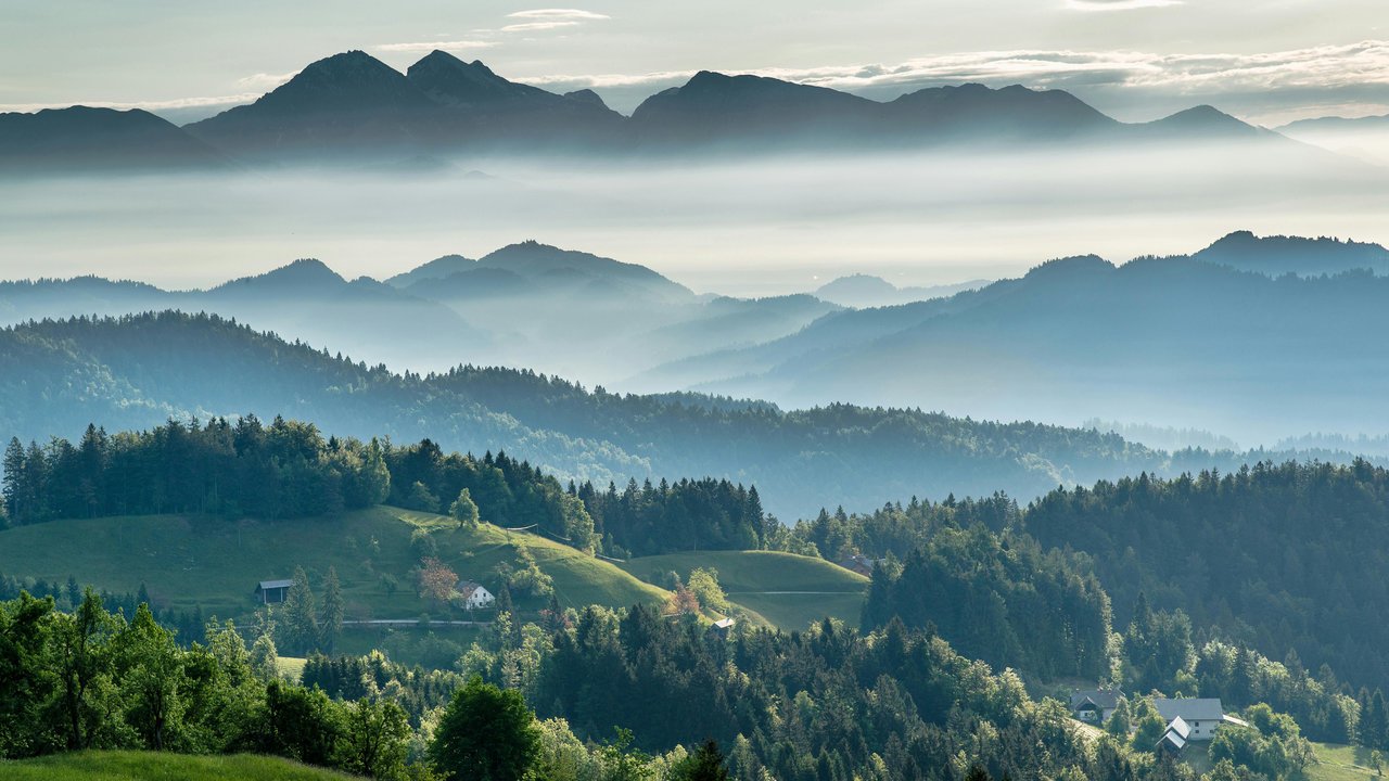 Get your Schengen Slovenia visa smoothly with our complete 2025 guide—requirements, tips, and travel info for an easy European adventure.