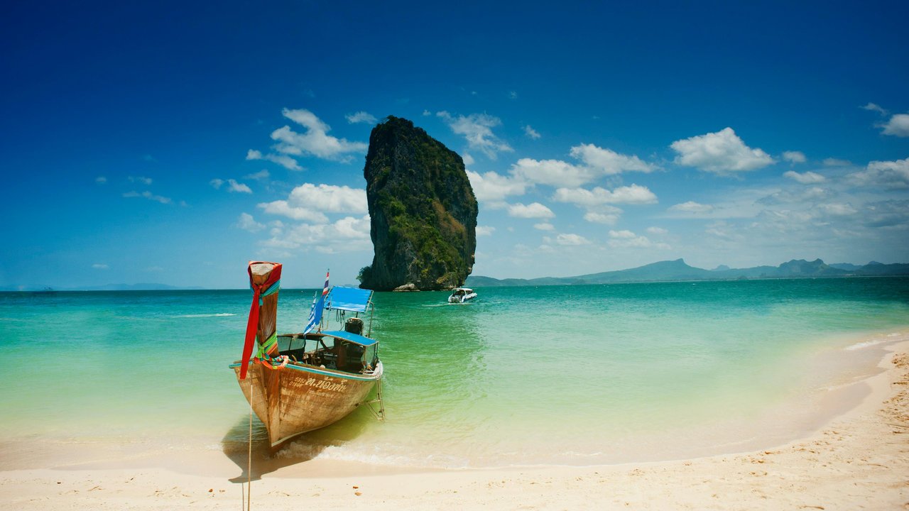 Thailand visa extensions made easy: Where to apply, what you need, and how to avoid overstaying.