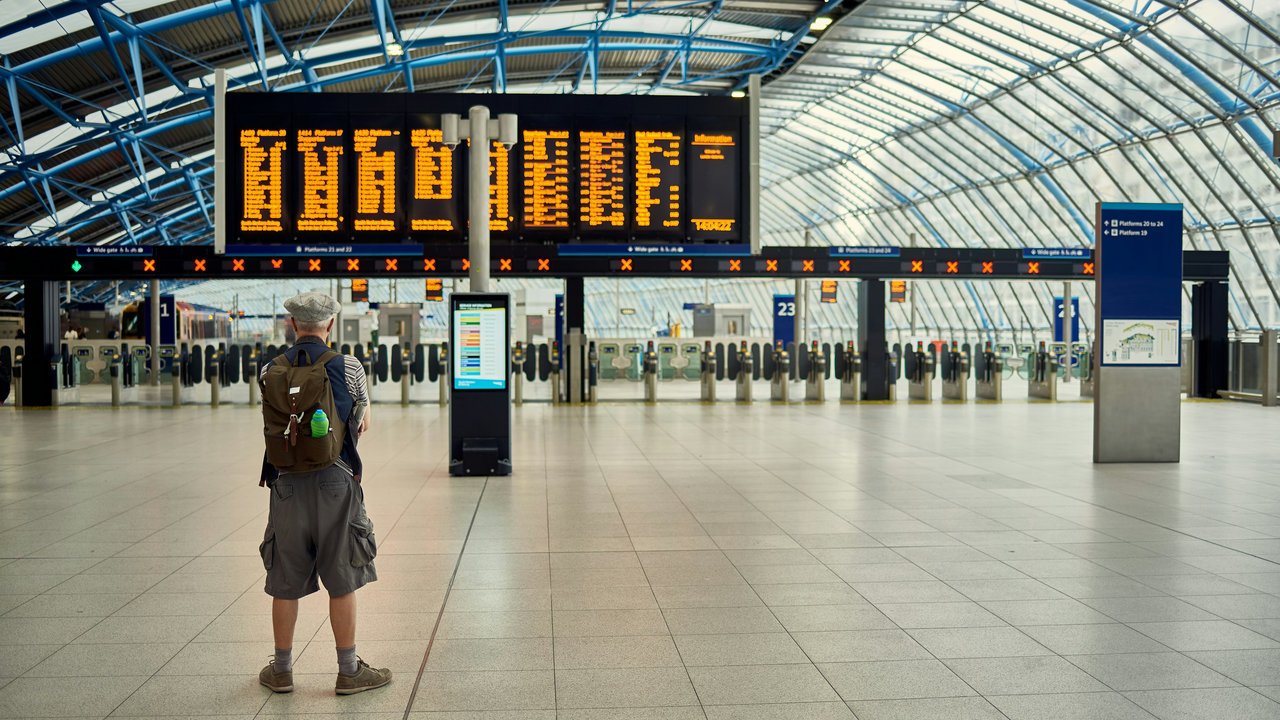 UK EU eGates explained: UK-EU talks near deal to let British travellers use EU e-gates, cutting airport queues and speeding up border checks across Europe.