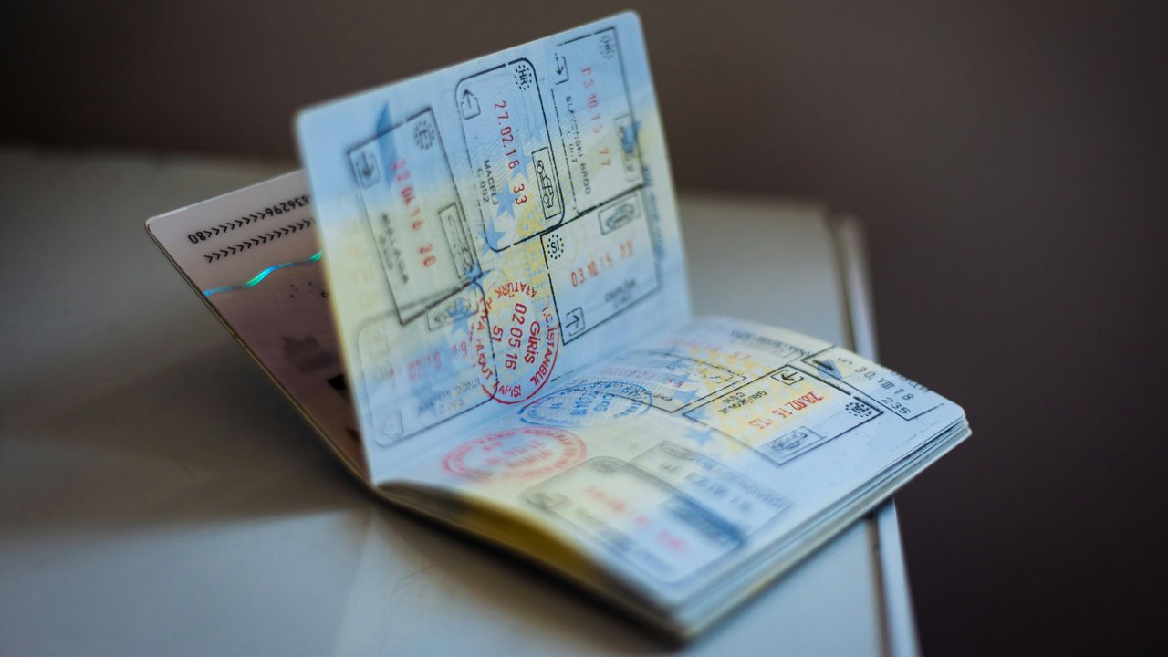 Avoid visa delays—learn the official Schengen photo requirements: size, format, and quality rules to ensure your application is approved.
